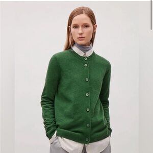 COS Green Warm Wool Cardigan Classic Sweater Crewneck Sz. XS